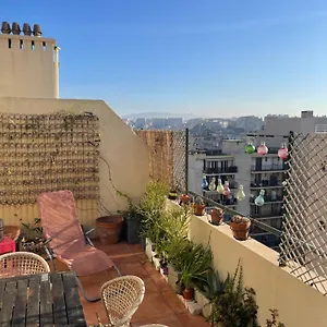A L'air Libre, Perche Au Calme Et Au Soleil Marseille